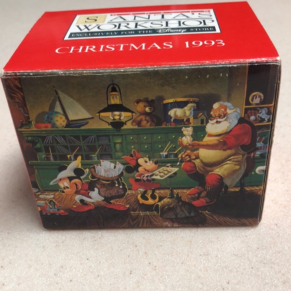 2- Christmas mug and one piece porcelain nativity scene - Picture 4 of 9